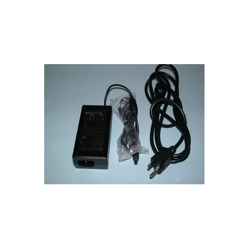 Adaptateur universel, 100-240V, STP103  - 80252035 | Balance Express